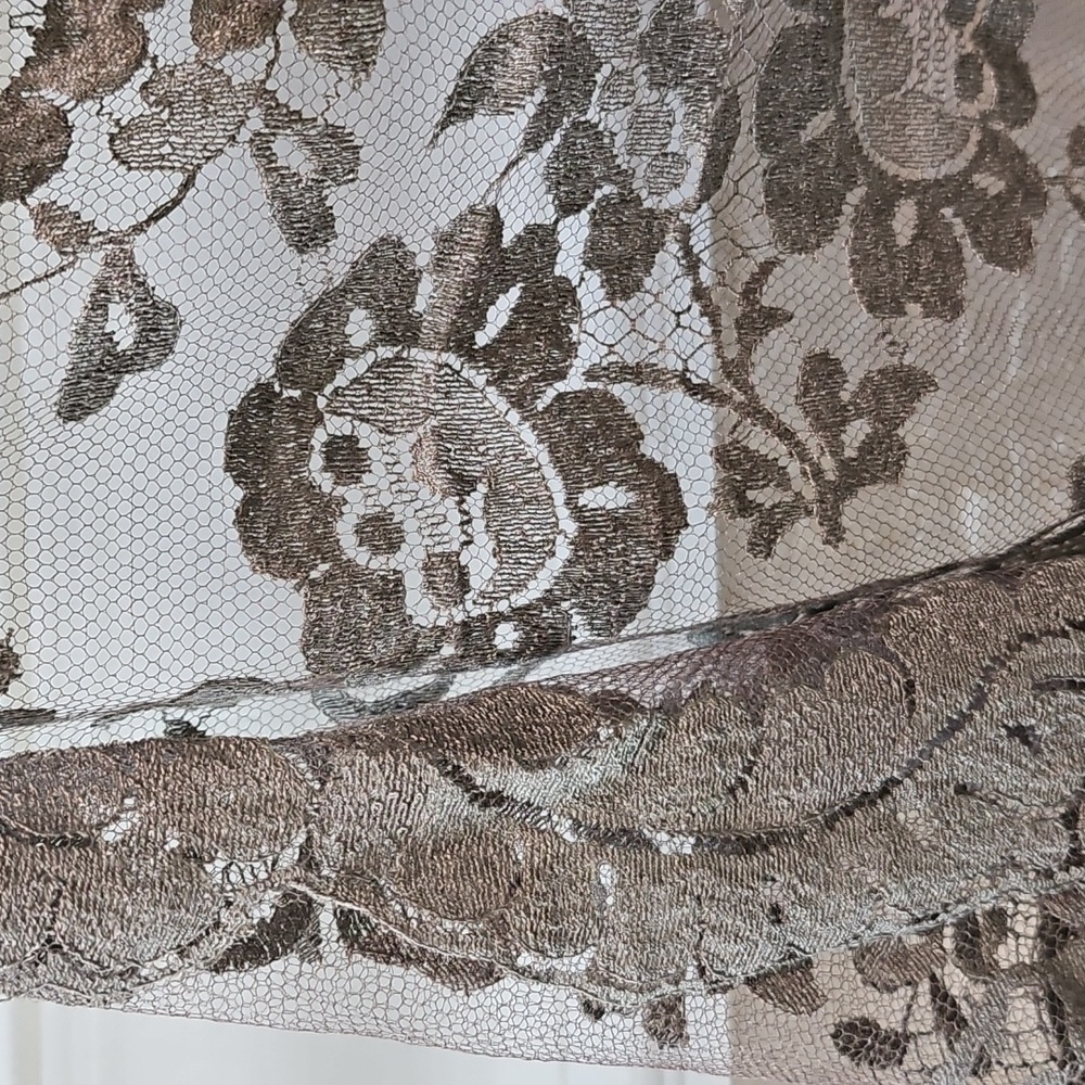 Vintage Lace Mantilla Perfect Condition - Picture 4 of 5